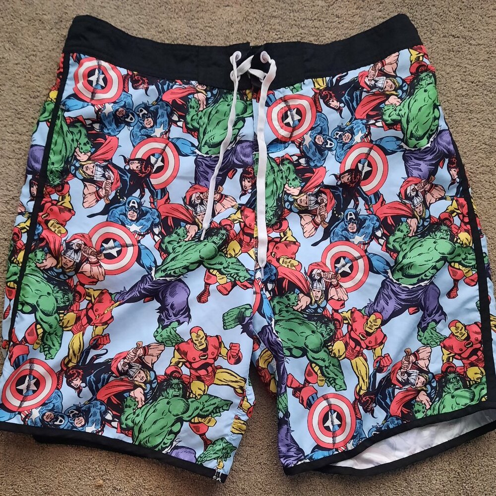 Marvel Avengers Swim Trunks Men's Size XL Captain America Hulk Thor Ironman